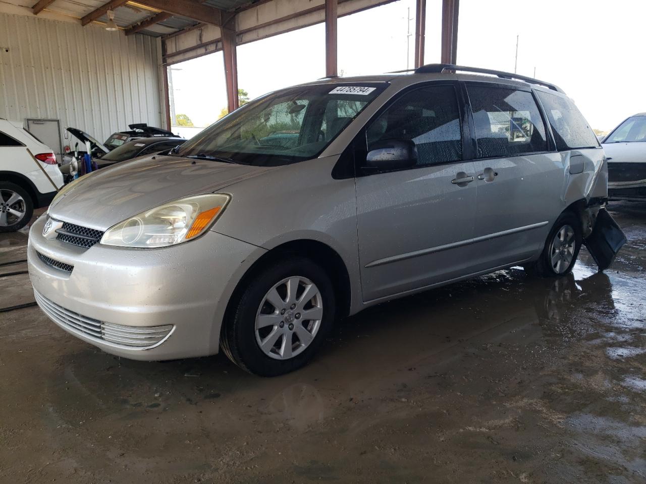 TOYOTA SIENNA CE 2005