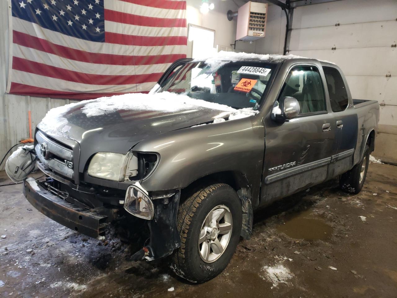 TOYOTA TUNDRA ACC 2005