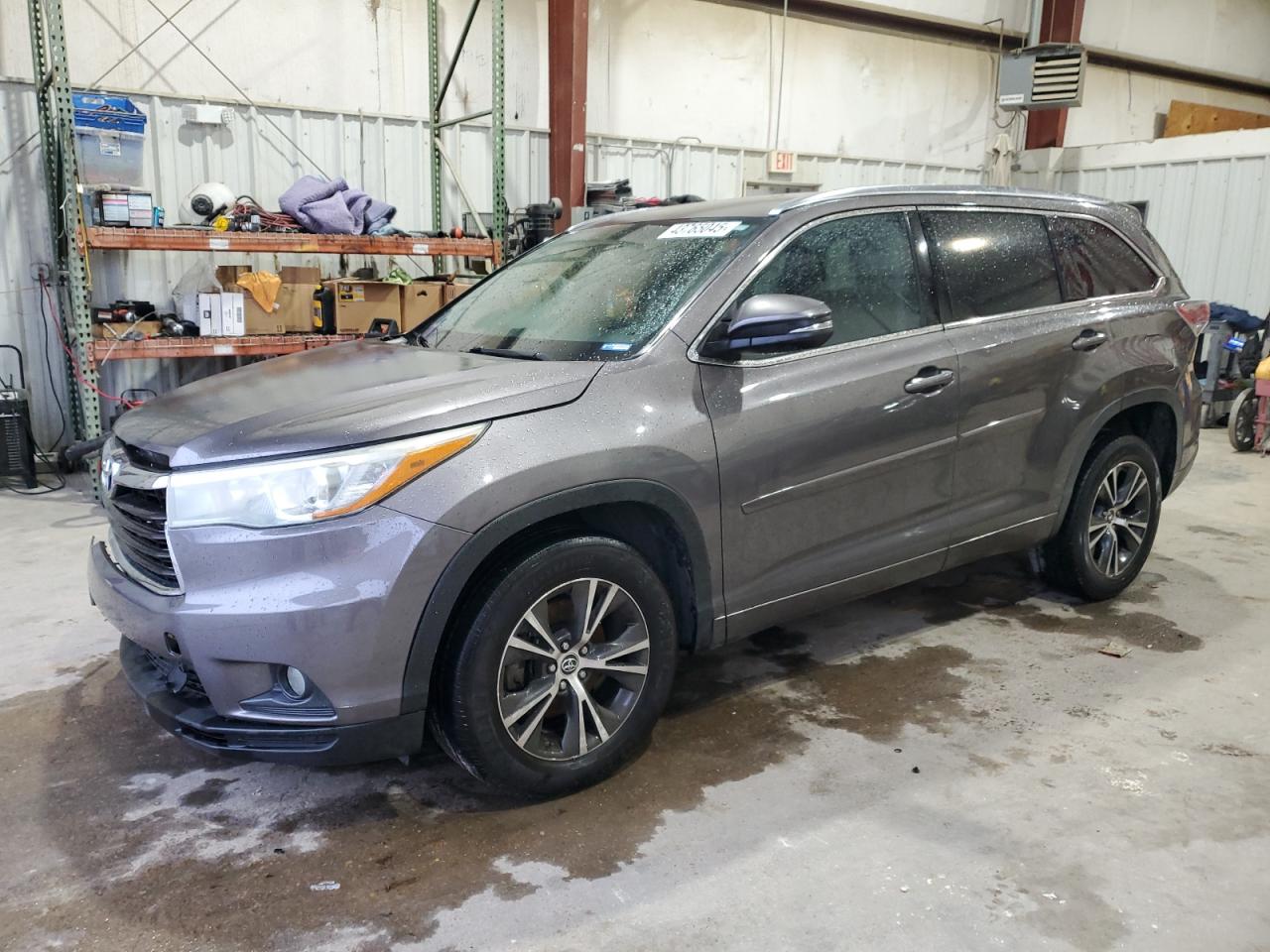 TOYOTA HIGHLANDER 2016