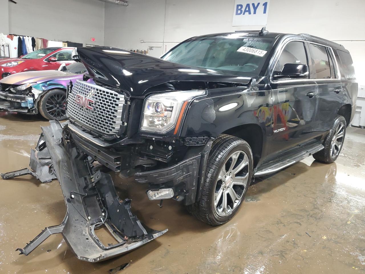GMC YUKON SLE 2017