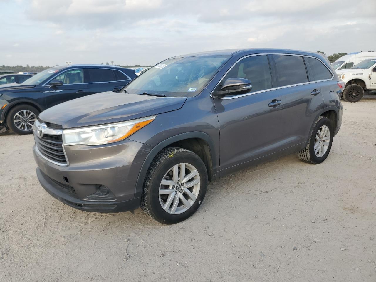 TOYOTA HIGHLANDER 2016