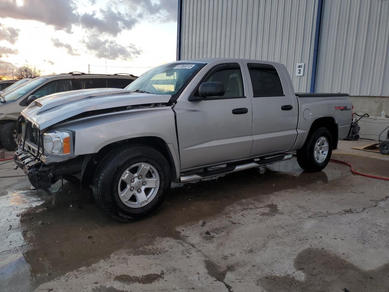 DODGE DAKOTA QUA 2006