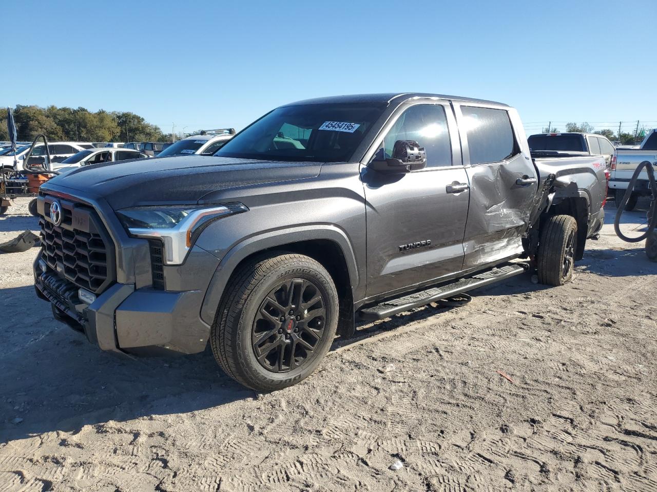 TOYOTA TUNDRA CRE 2024