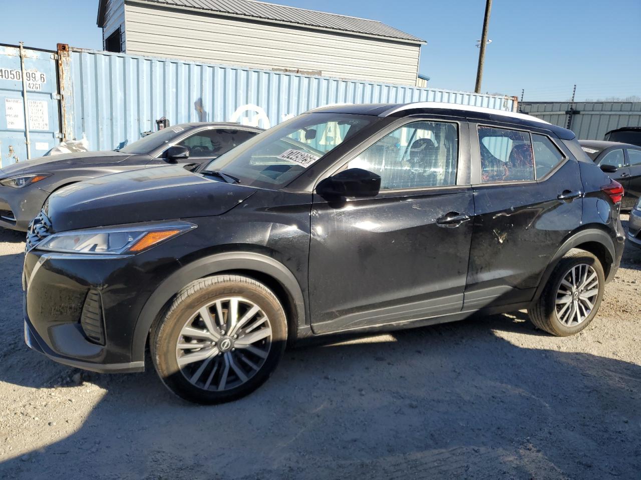 NISSAN KICKS 2023