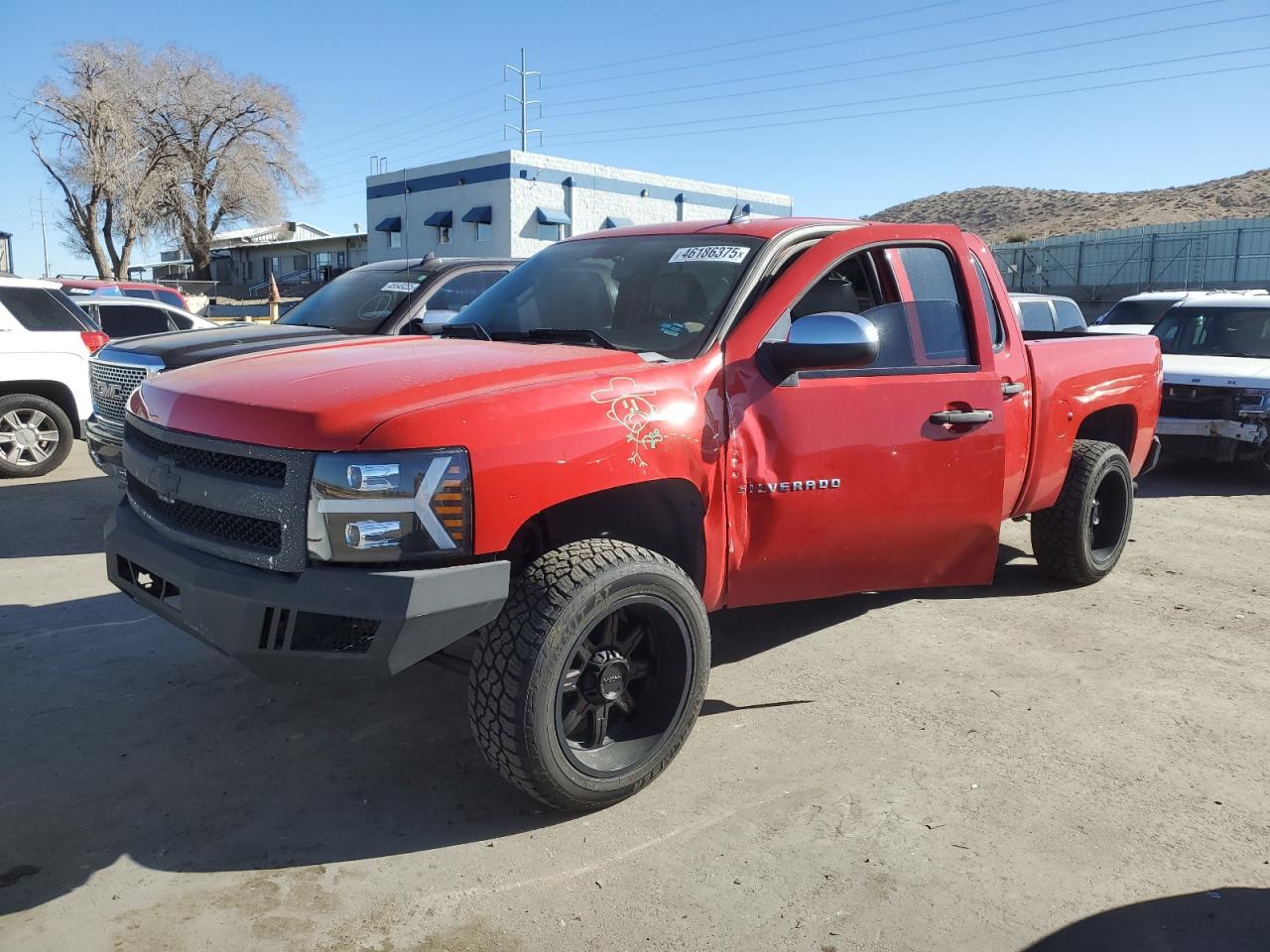 CHEVROLET SILVERADO 2011