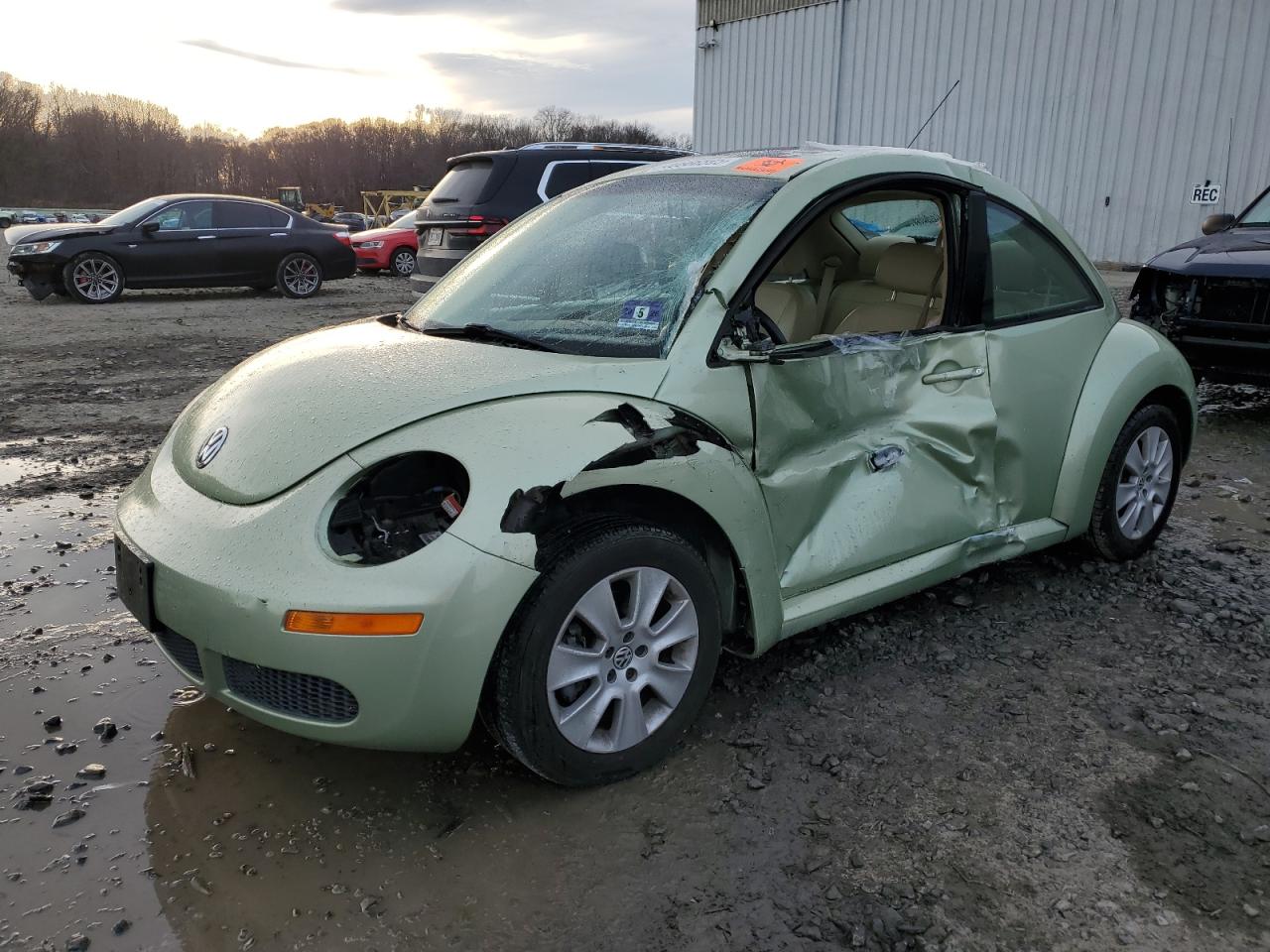 VOLKSWAGEN NEW BEETLE 2009