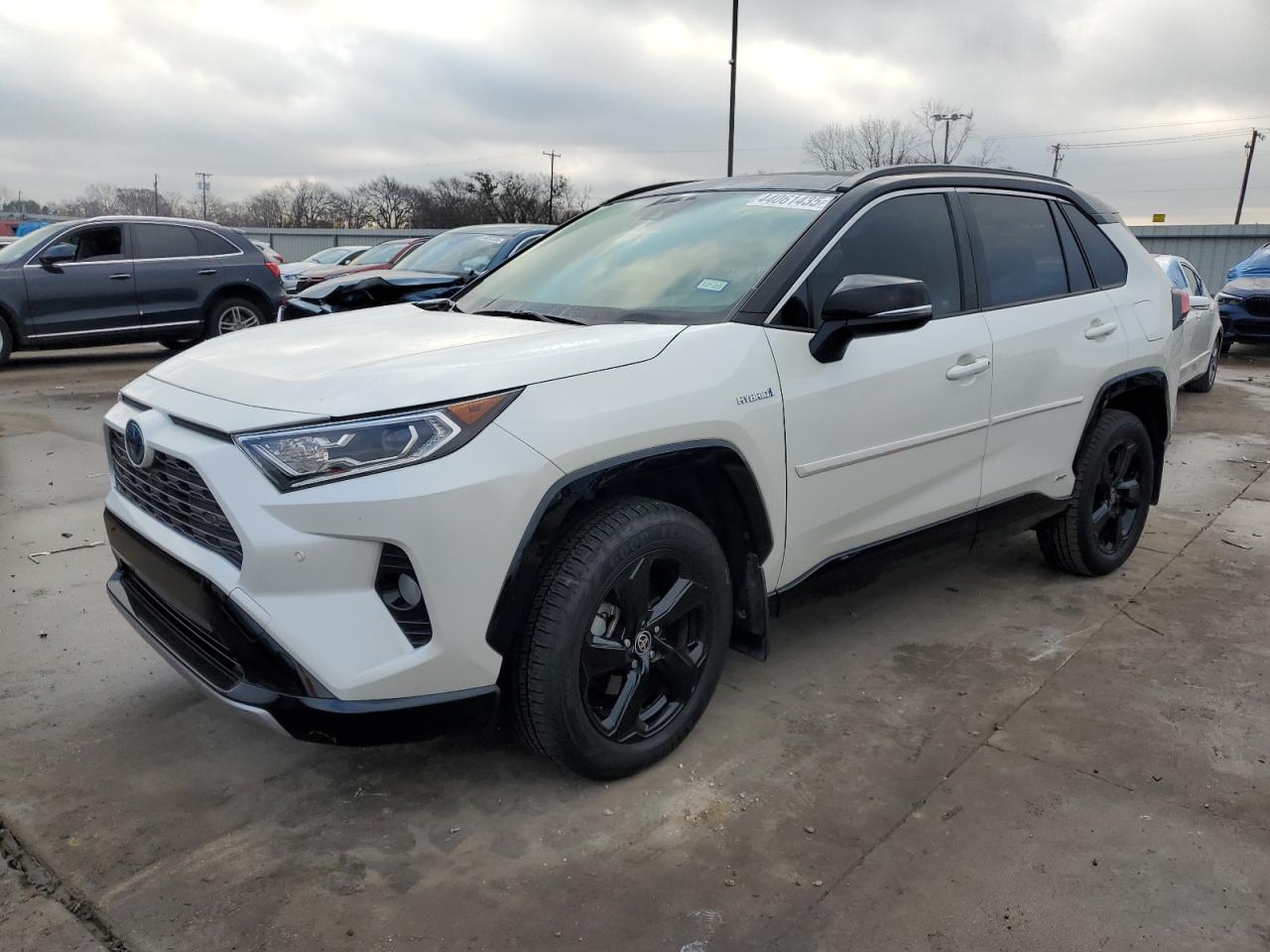 TOYOTA RAV4 2021