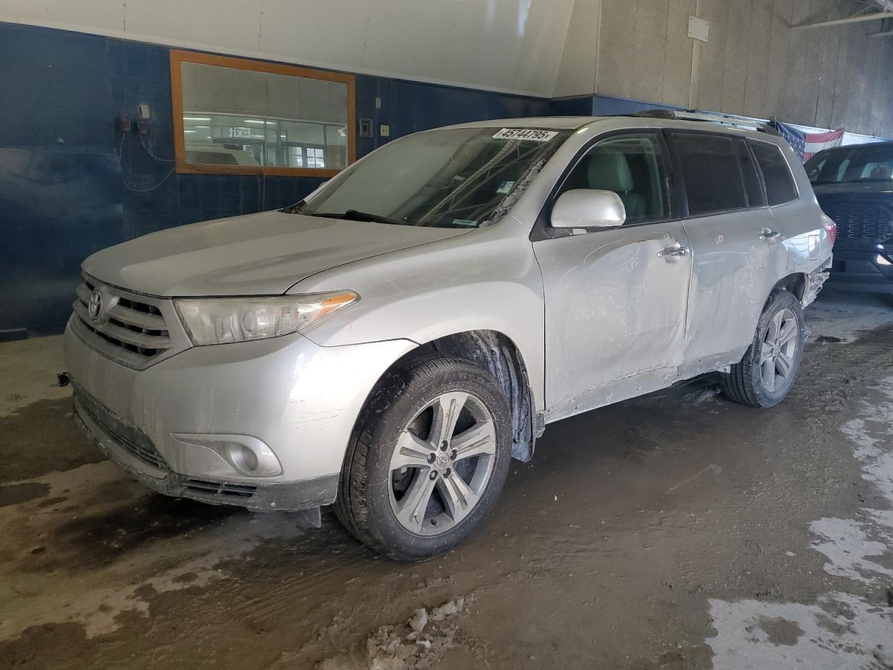 TOYOTA HIGHLANDER 2011