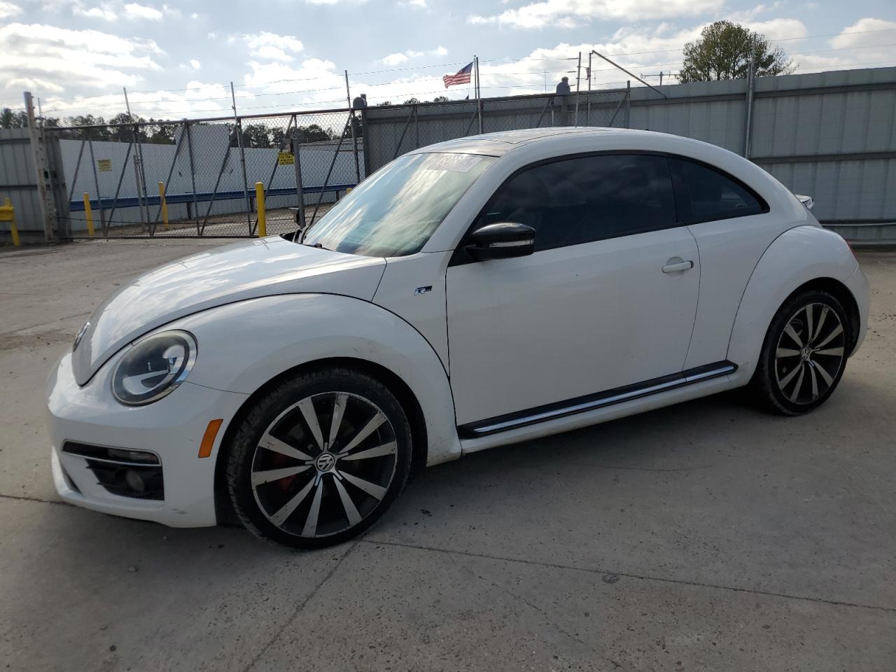 VOLKSWAGEN BEETLE TUR 2013