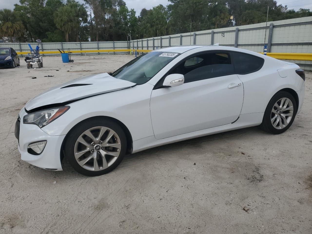 HYUNDAI GENESIS CO 2016