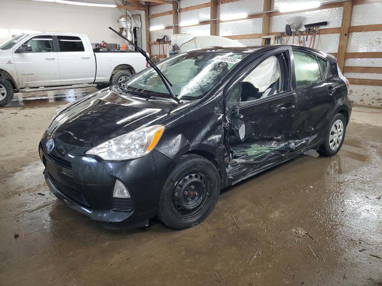 TOYOTA PRIUS C 2014