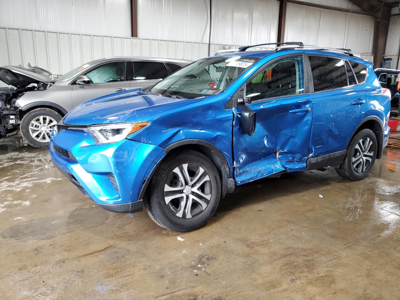 TOYOTA RAV4 LE 2016
