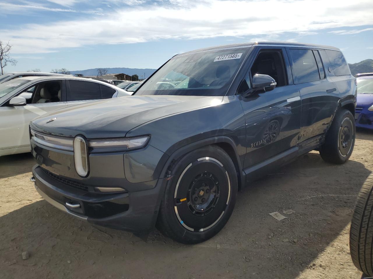 RIVIAN R1S ADVENT 2025