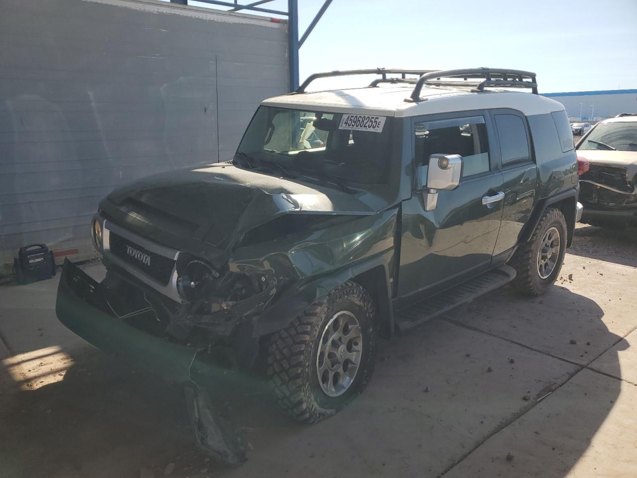 TOYOTA FJ CRUISER 2013