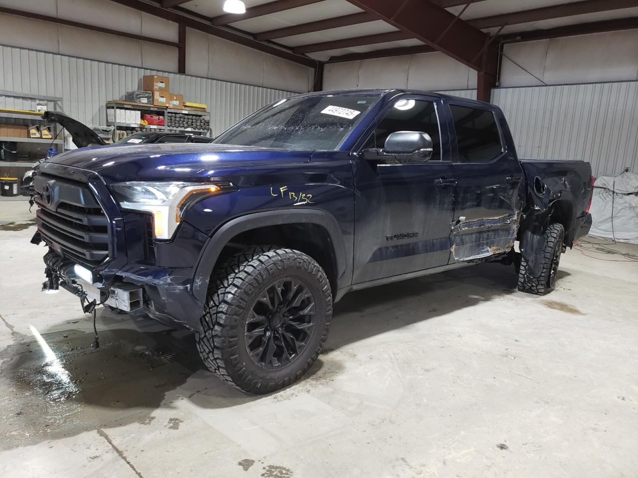 TOYOTA TUNDRA CRE 2024