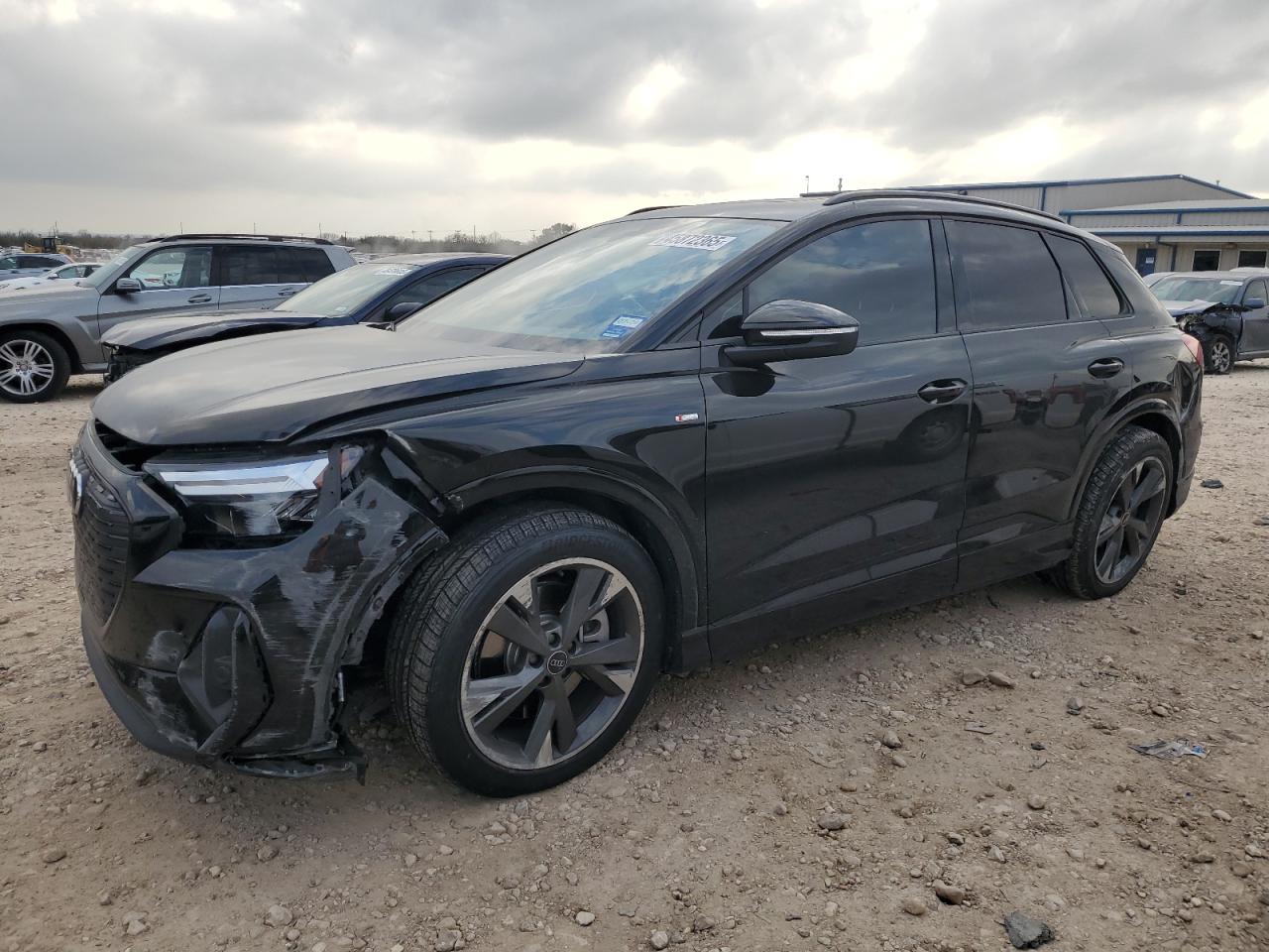 AUDI Q4 E-TRON 2024