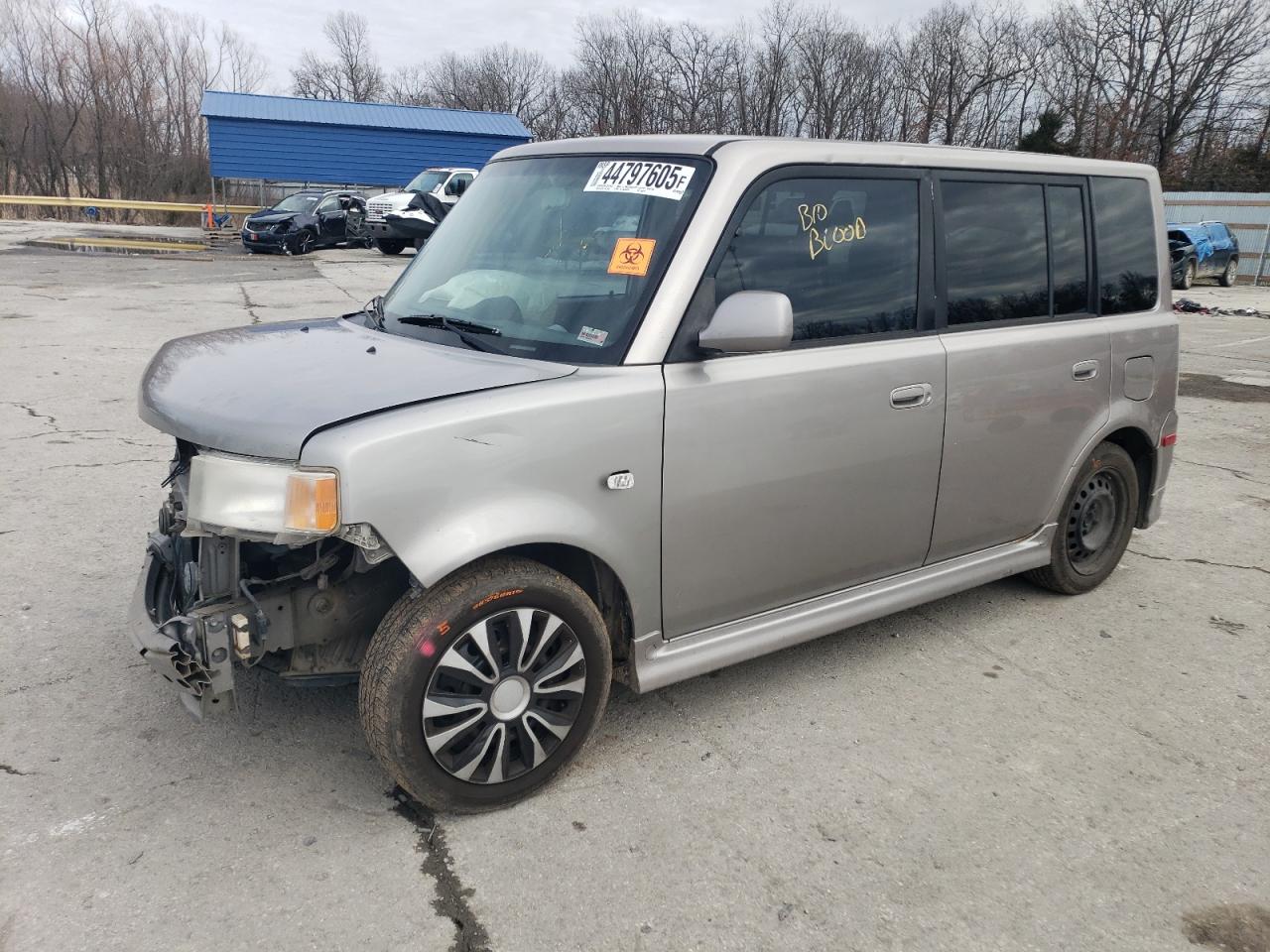TOYOTA SCION XB 2005