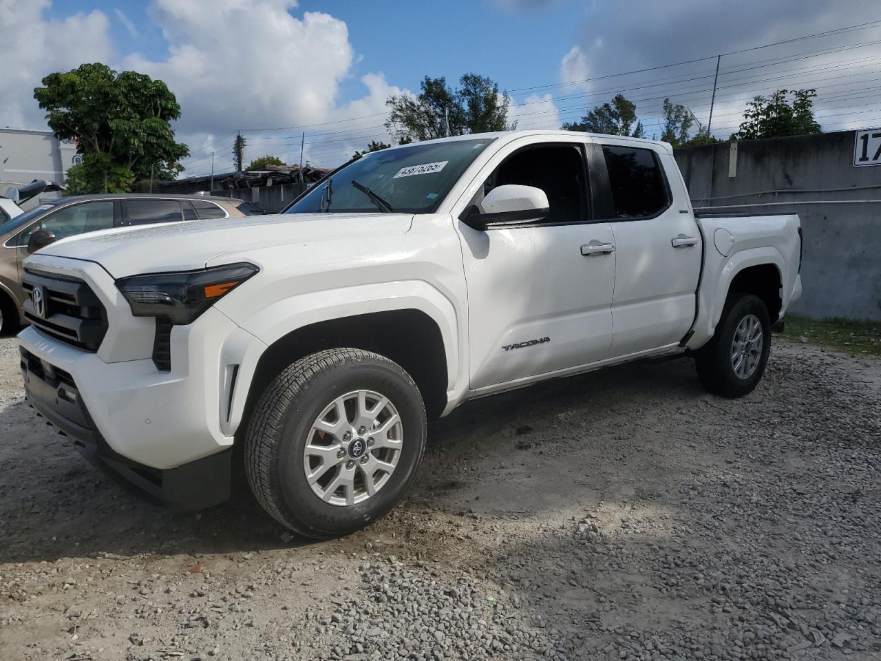 TOYOTA TACOMA DOU 2024