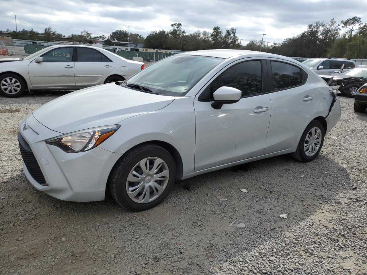 TOYOTA YARIS L 2020