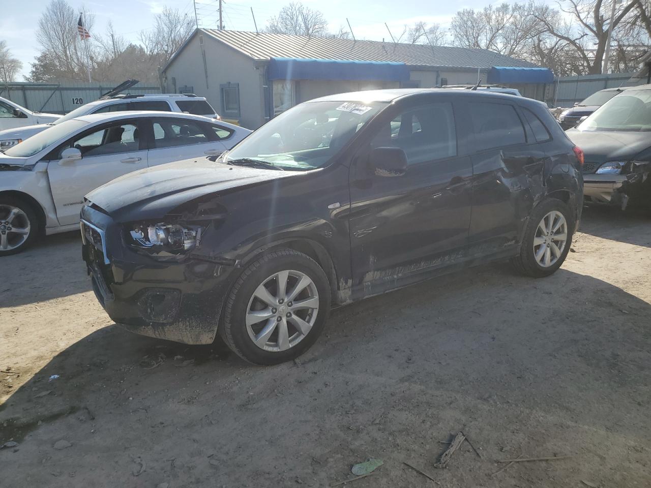 MITSUBISHI OUTLANDER 2015