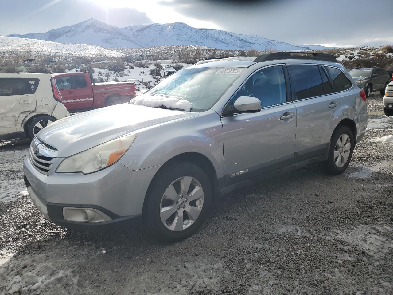 SUBARU OUTBACK 2. 2012