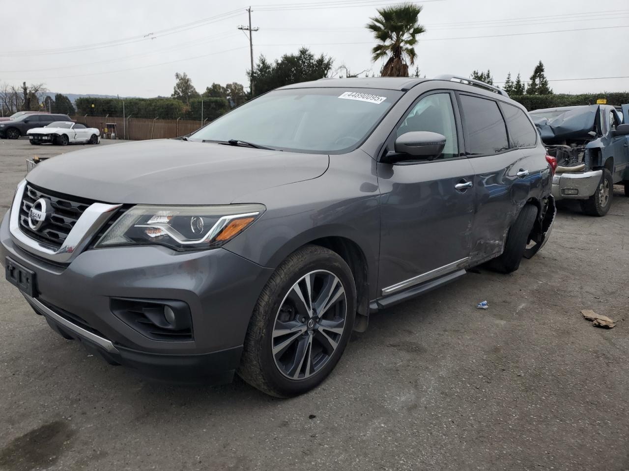 NISSAN PATHFINDER 2017
