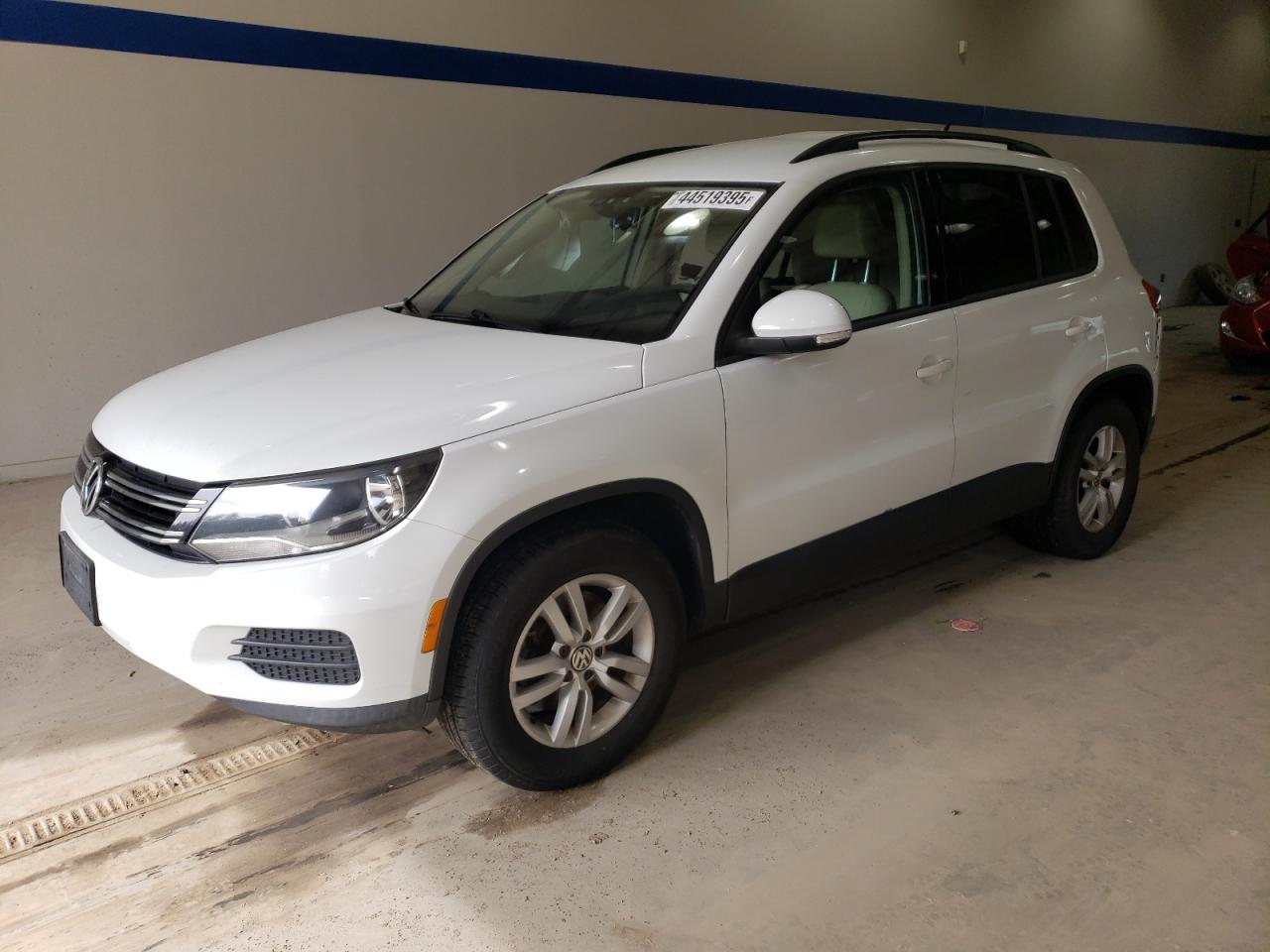 VOLKSWAGEN TIGUAN S 2016