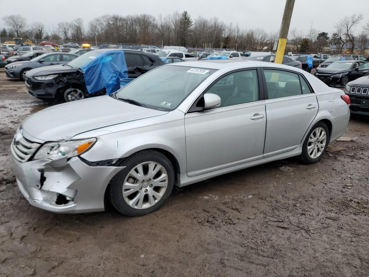 TOYOTA AVALON 2011