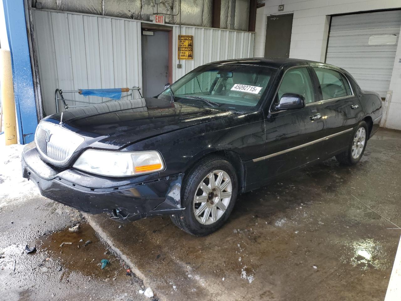 LINCOLN TOWN CAR S 2011