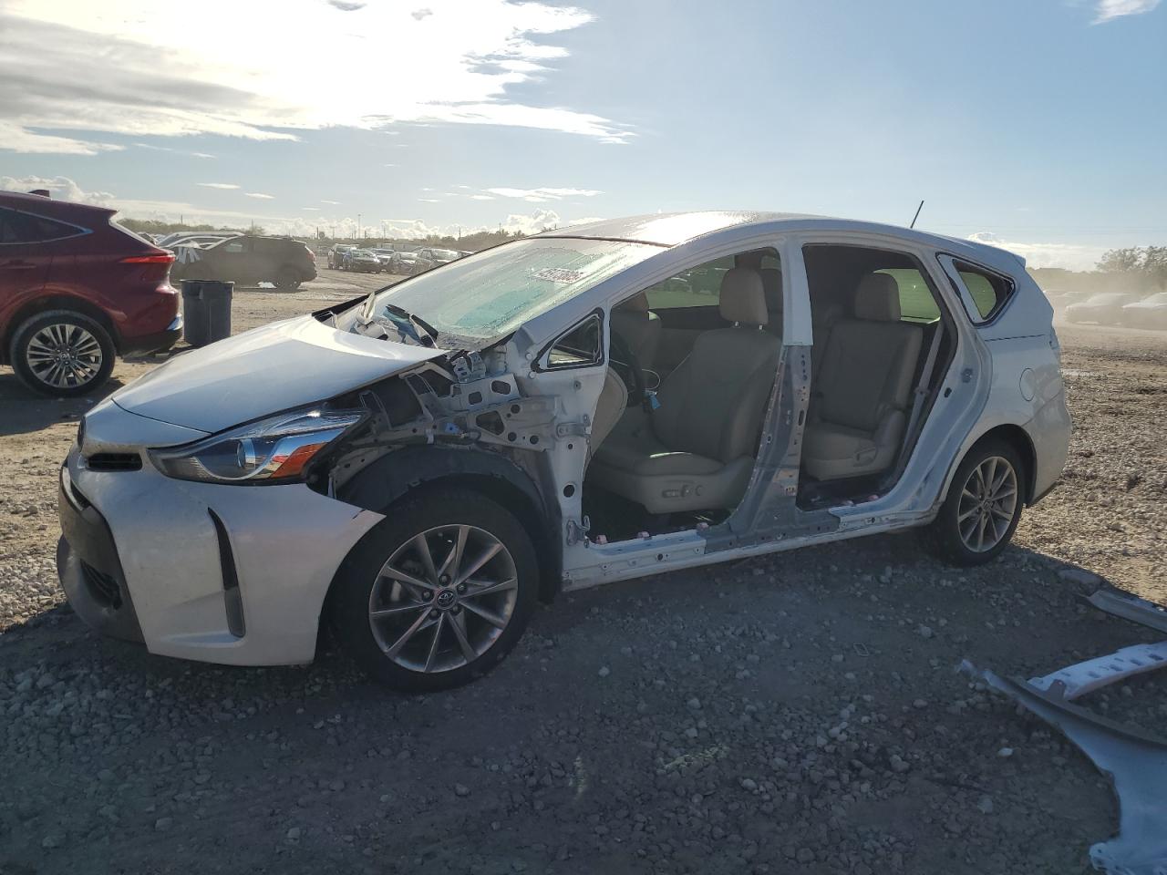 TOYOTA PRIUS V 2016