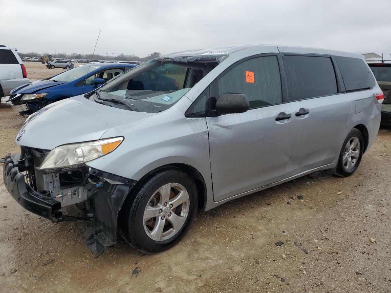 TOYOTA SIENNA 2013