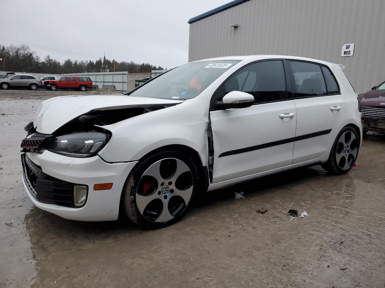 VOLKSWAGEN GTI 2010