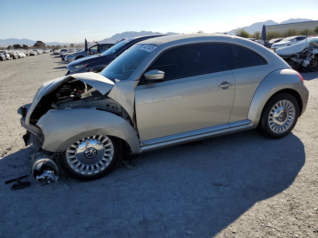 VOLKSWAGEN BEETLE 2014