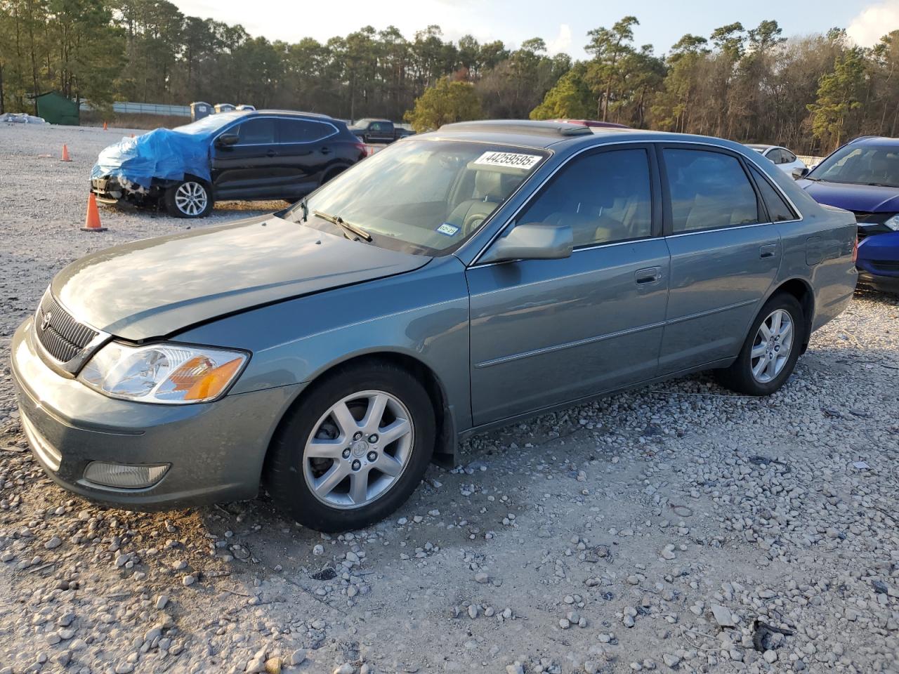 TOYOTA AVALON XL 2001