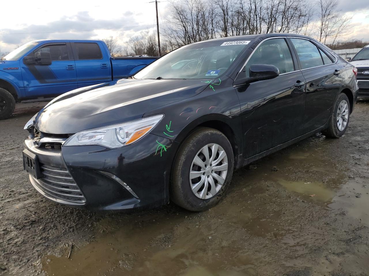 TOYOTA CAMRY LE 2016