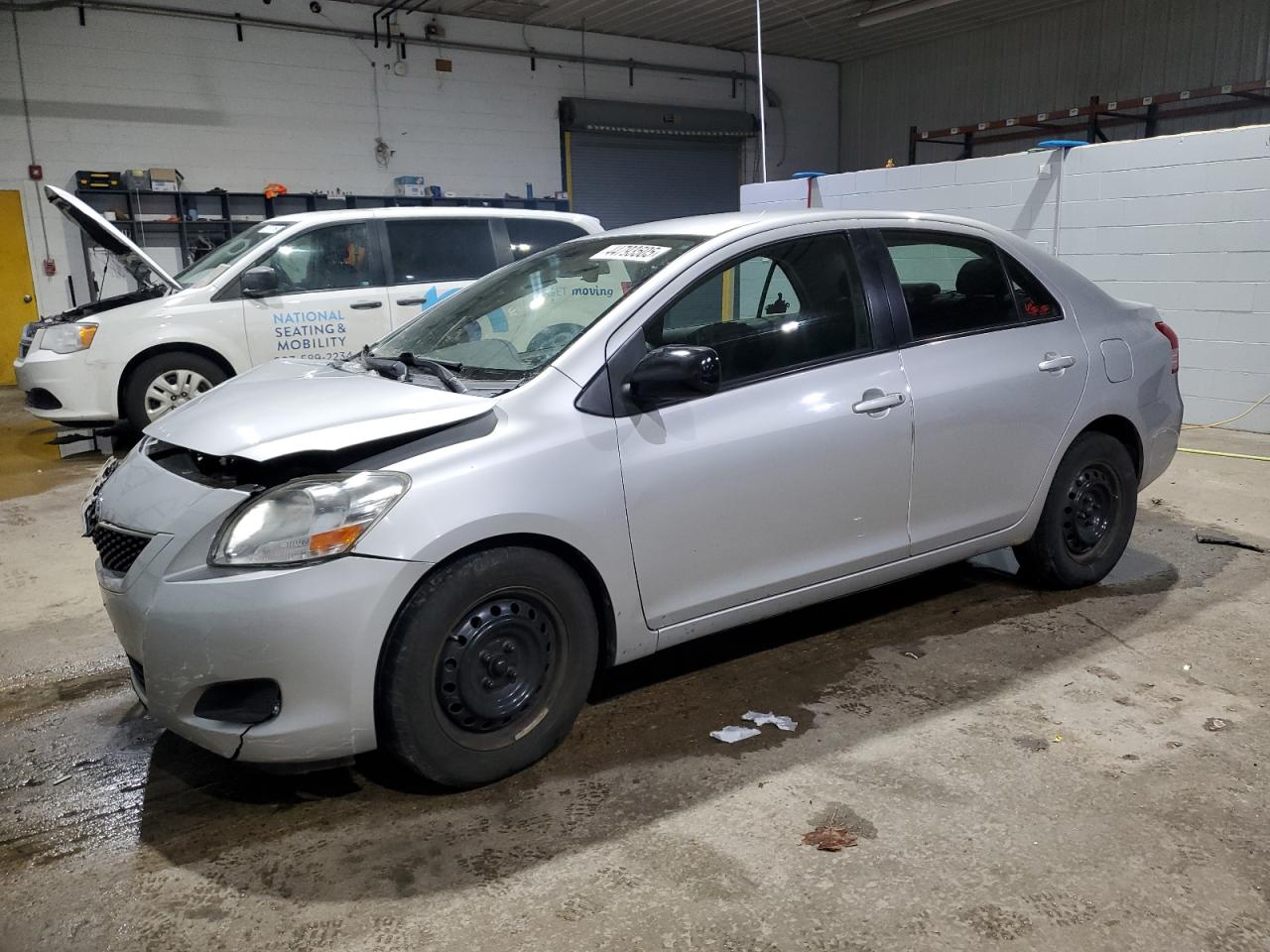 TOYOTA YARIS 2012