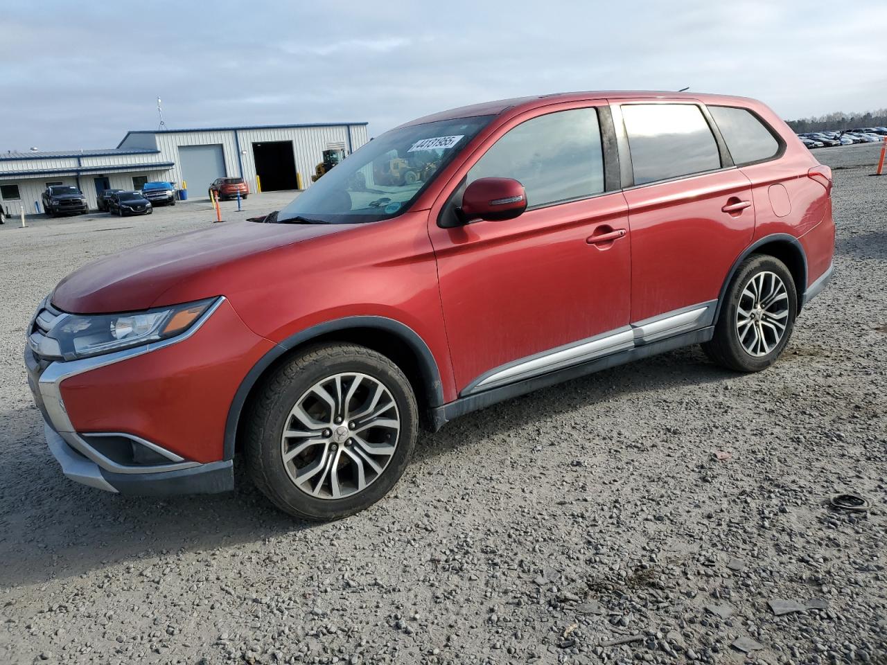 MITSUBISHI OUTLANDER 2016
