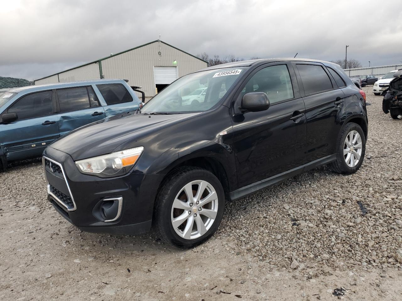 MITSUBISHI OUTLANDER 2015