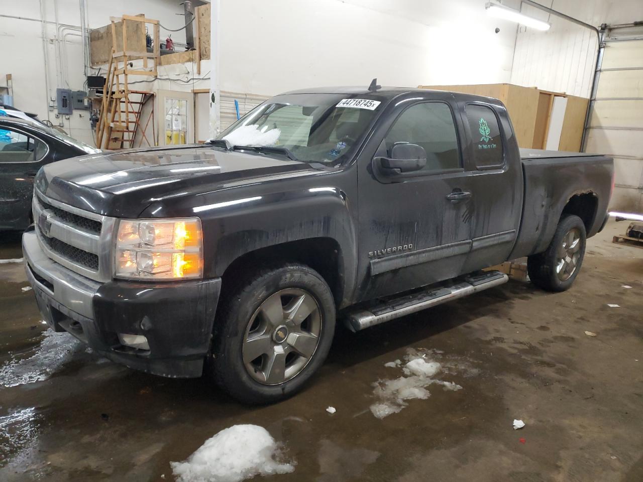 CHEVROLET SILVERADO 2011