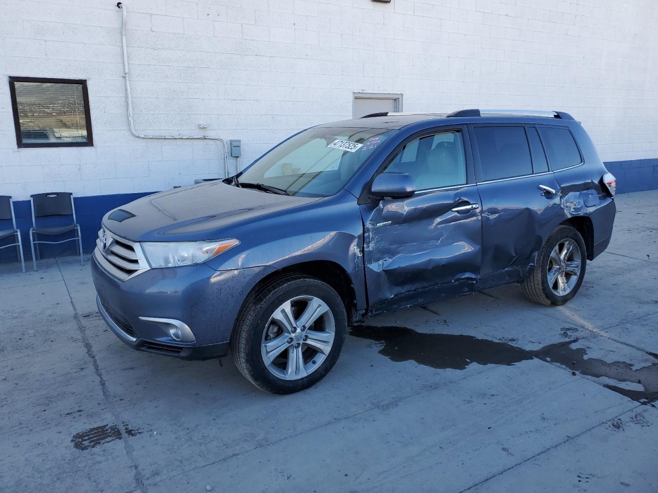 TOYOTA HIGHLANDER 2013