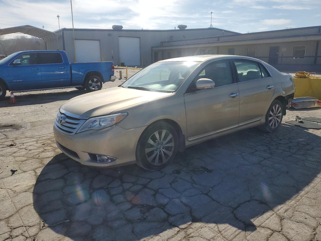 TOYOTA AVALON BAS 2011