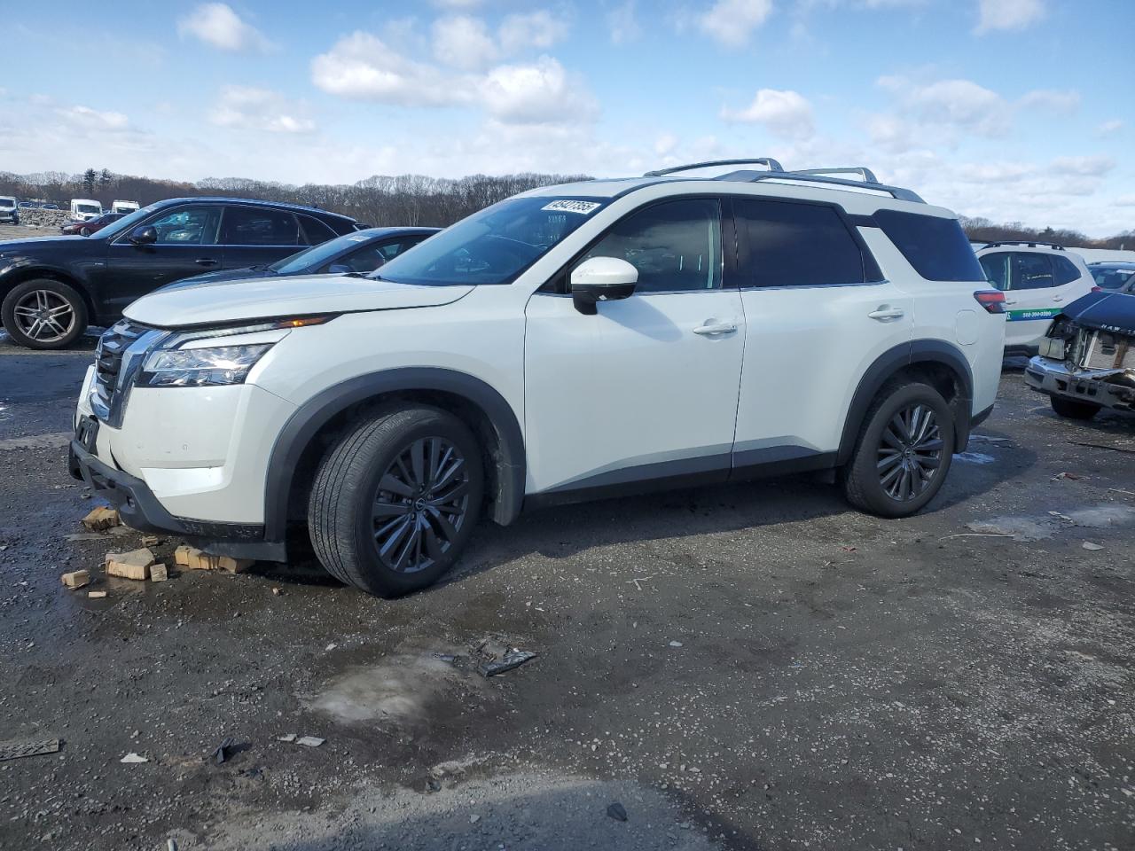 NISSAN PATHFINDER 2024