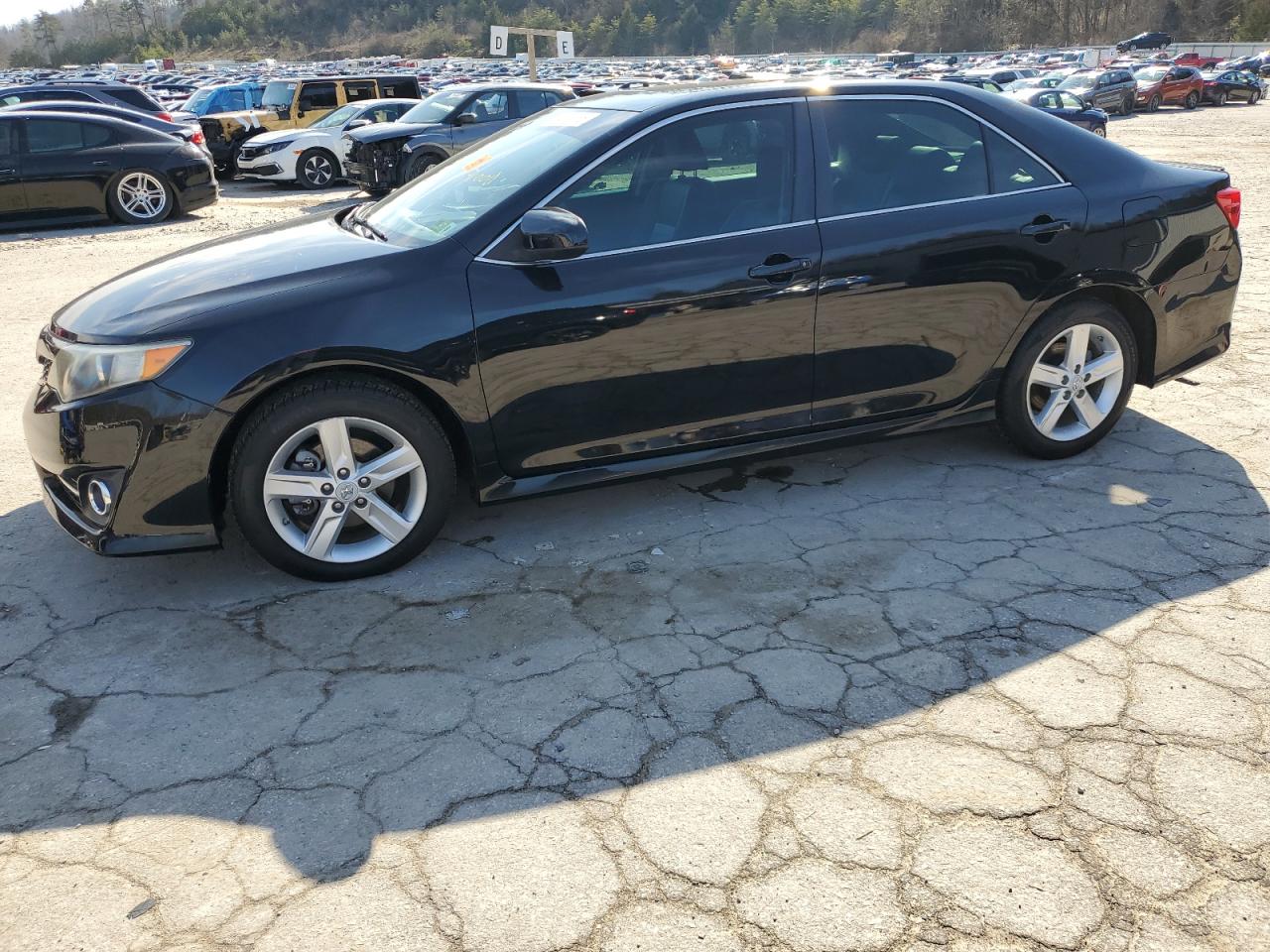 TOYOTA CAMRY BASE 2012