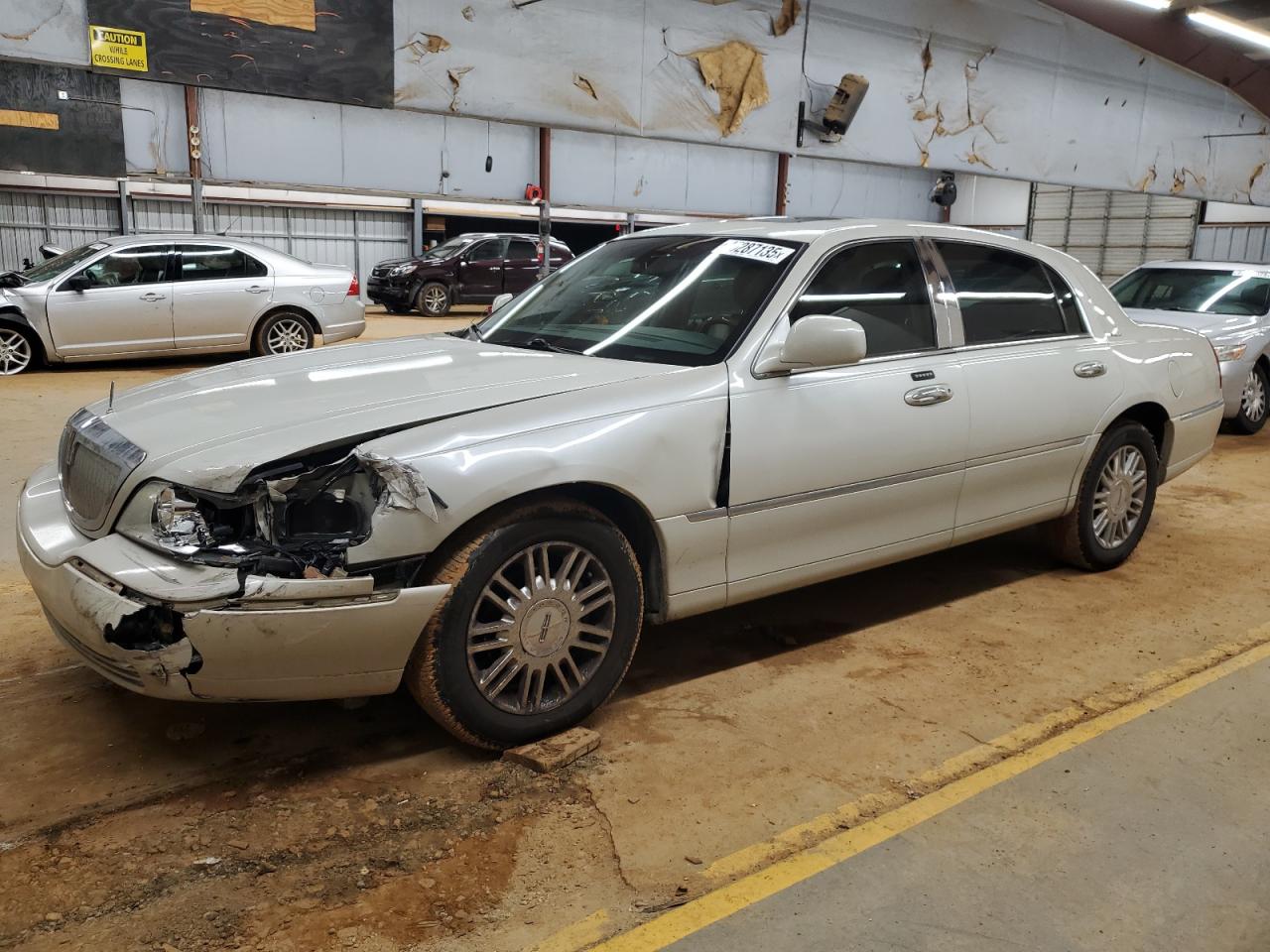 LINCOLN TOWN CAR D 2006
