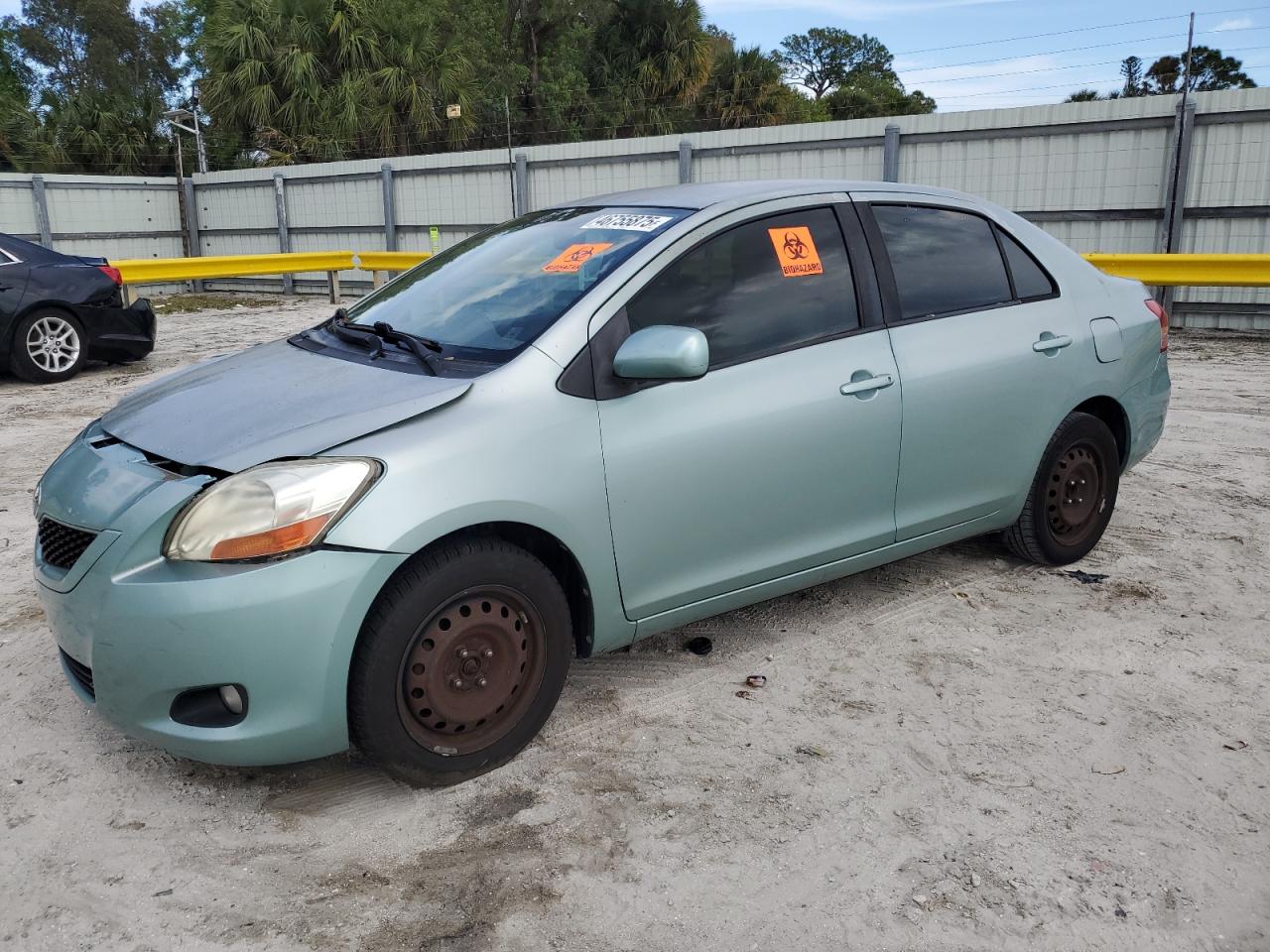 TOYOTA YARIS 2010