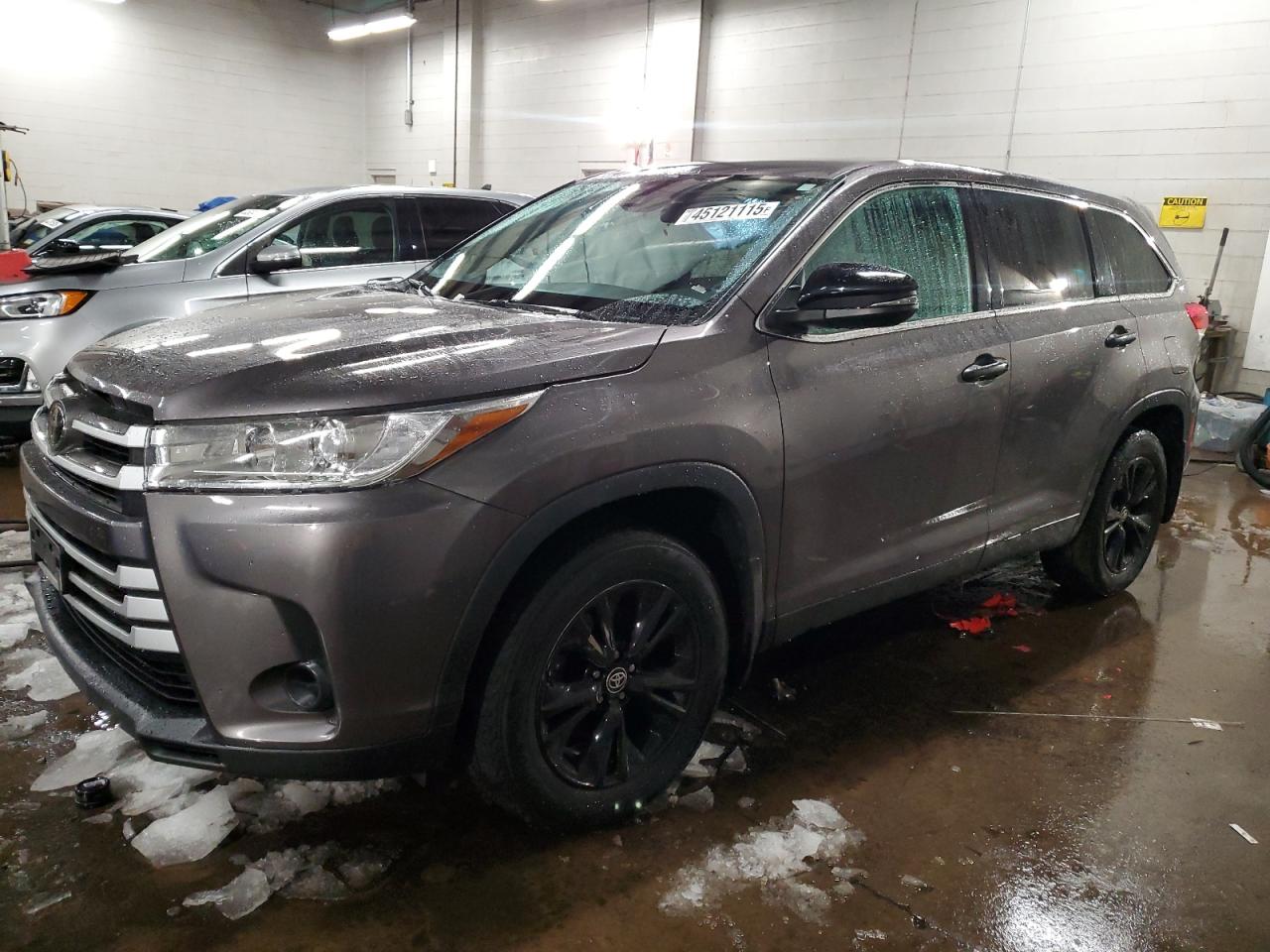 TOYOTA HIGHLANDER 2019