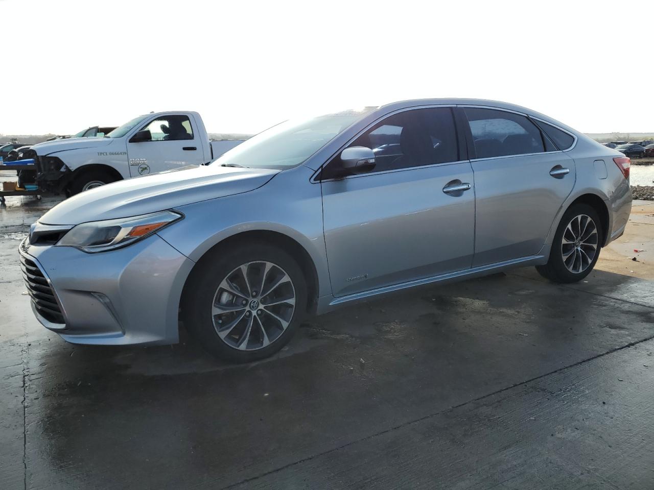 TOYOTA AVALON HYB 2016
