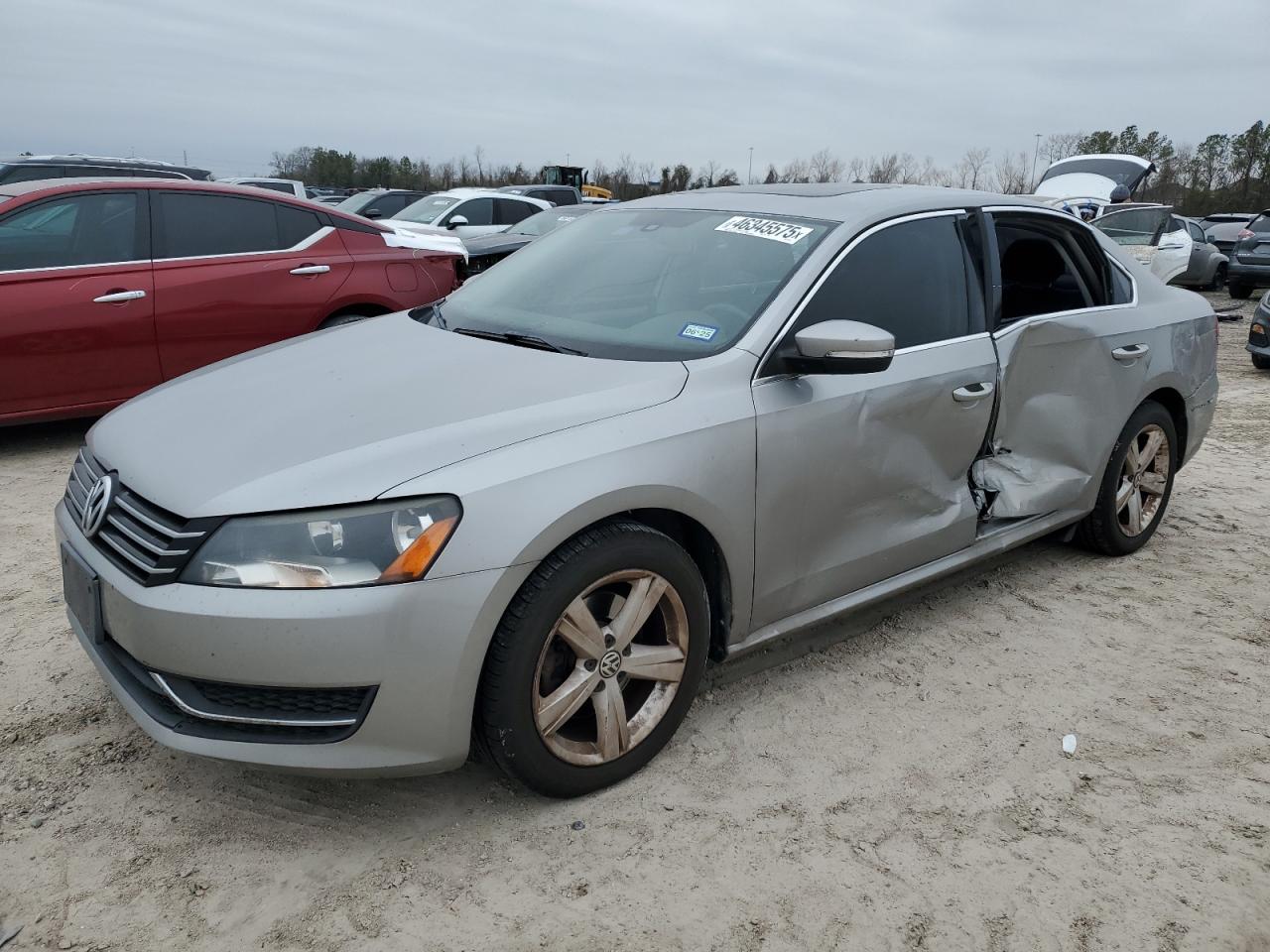 VOLKSWAGEN PASSAT SE 2013