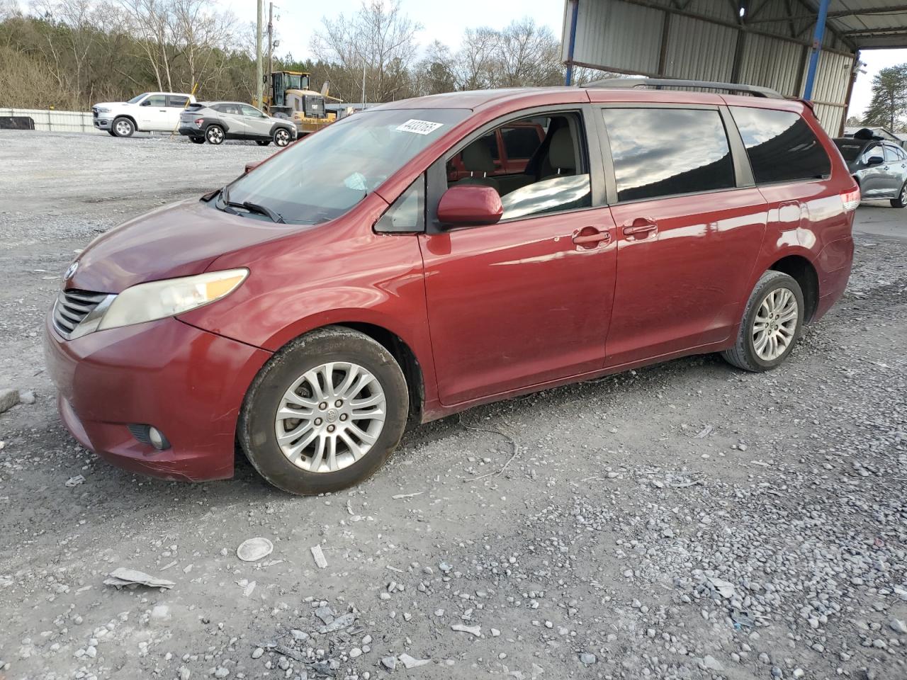 TOYOTA SIENNA XLE 2012