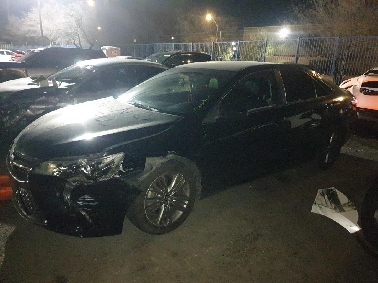 TOYOTA CAMRY LE 2016